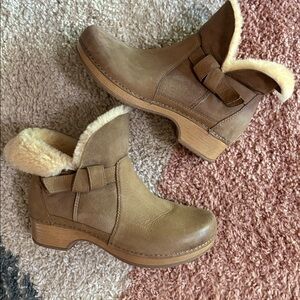 Dansko Bessie Shearling Clog Booties 39